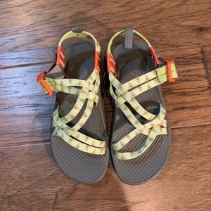EUC (worn once) Girls Chaco Sandals. Great for hiking/Walking!